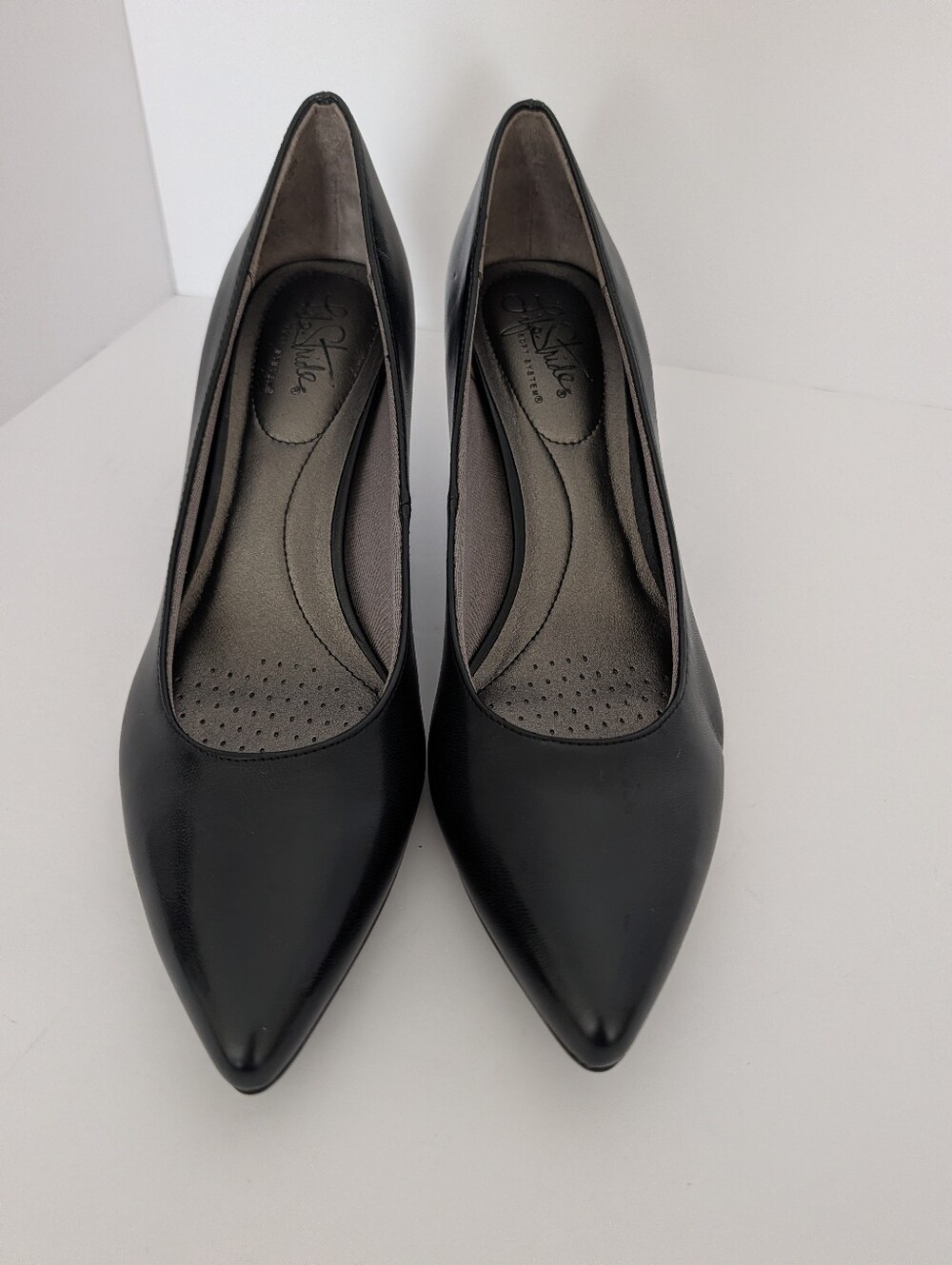 LifeStride Soft System "Sevyn" Black Pointed Toe Heels / Pumps - Size 9 Narrow